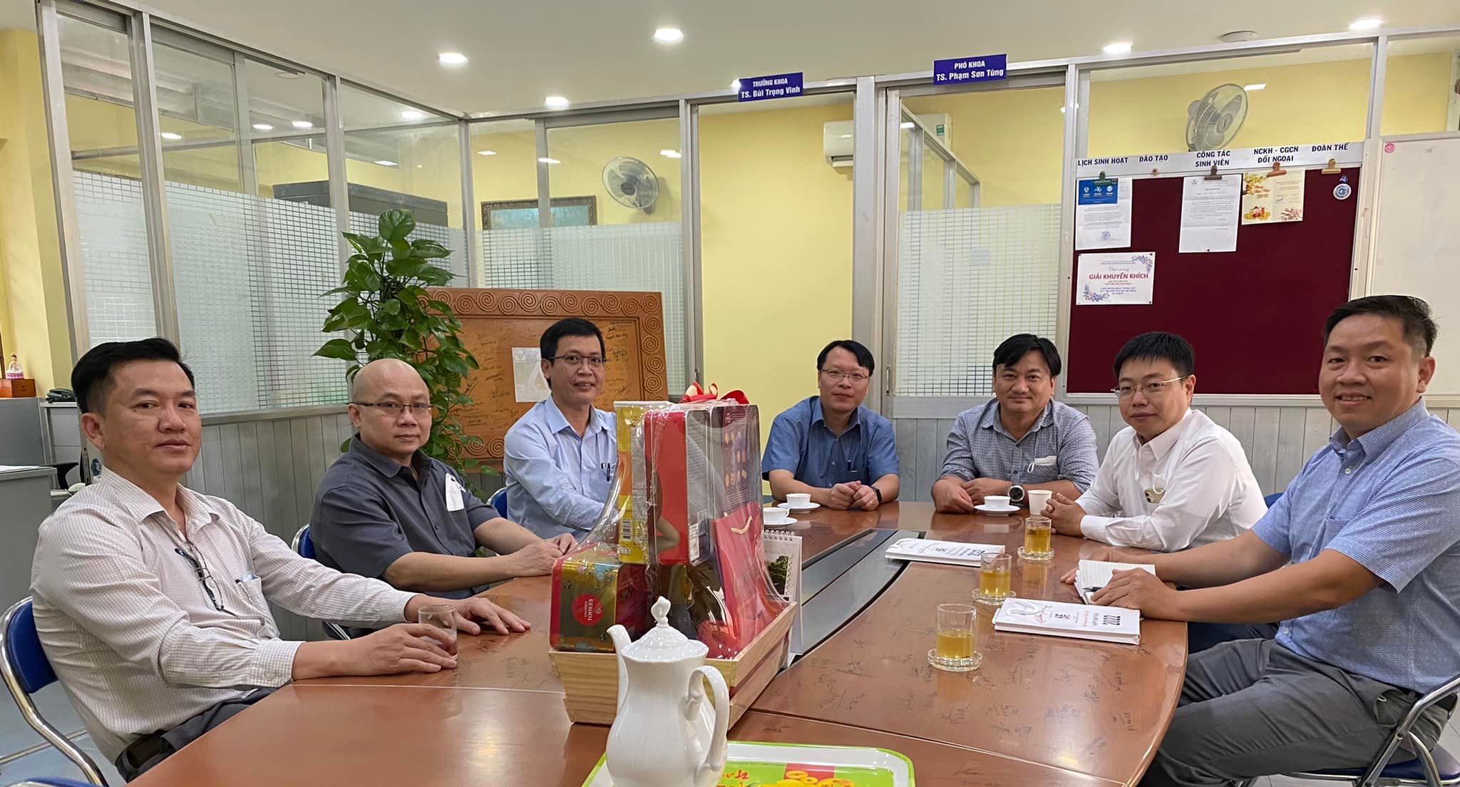 Tiếp đón các Giám đốc doanh nghiệp Okasanlivic (Nhật Bản), Cty AT$T, Trung tâm Cwer, Công ty tư vấn Thanh Khôi.